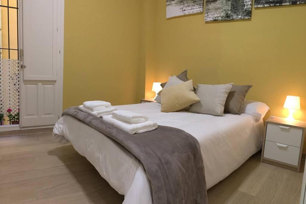Cozy And Well Located Apartment In The Center Of Seville Ngoại thất bức ảnh