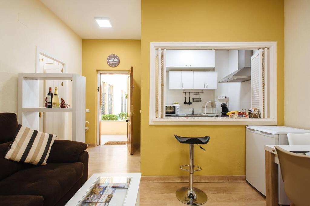Cozy And Well Located Apartment In The Center Of Seville Ngoại thất bức ảnh