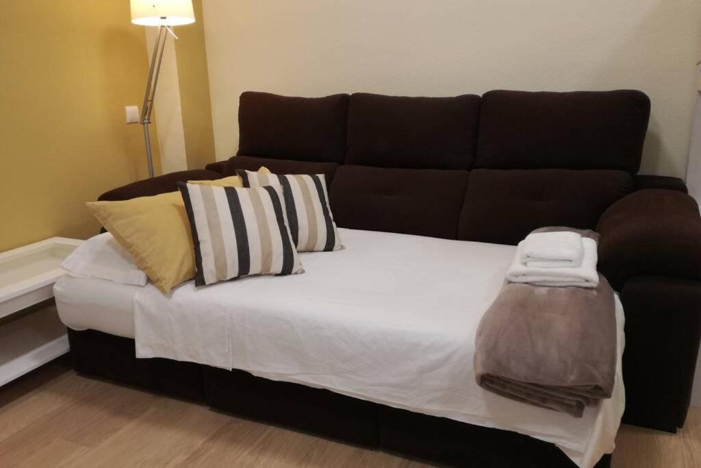 Cozy And Well Located Apartment In The Center Of Seville Ngoại thất bức ảnh